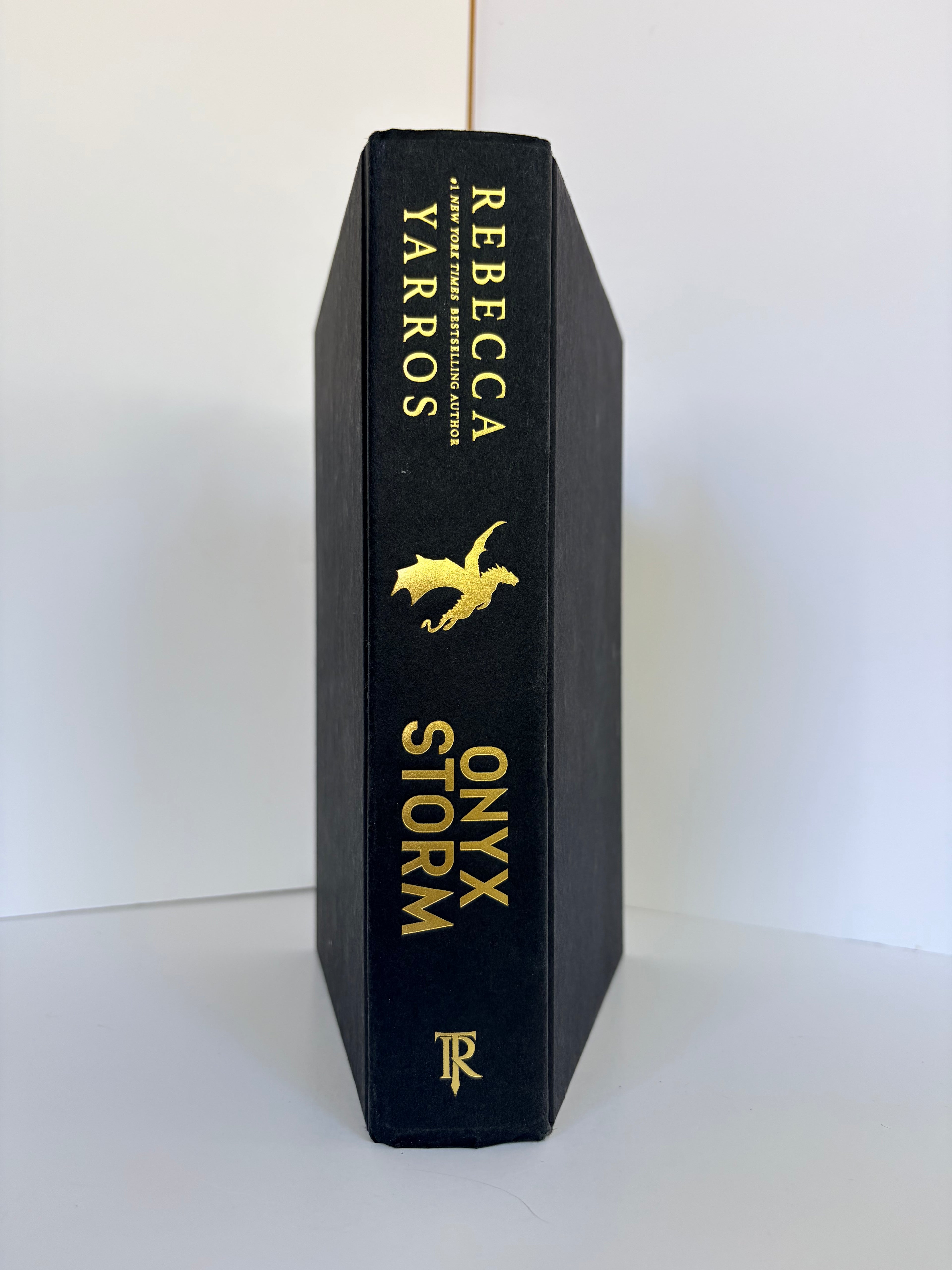 Onyx Storm (Empyrean Series #3) by Rebecca Yarros (2025, Standard Edition)