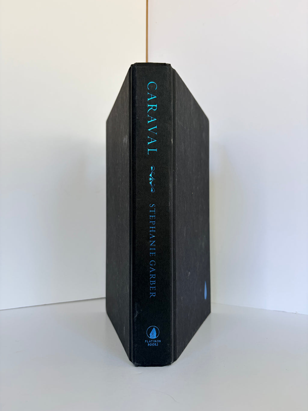 Caraval (Caraval Trilogy #1) by Stephanie Garber (2017, Hardcover)