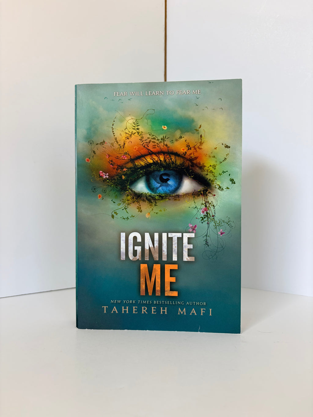 Ignite Me (Shatter Me #3) by Tahereh Mafi (2014, Paperback)