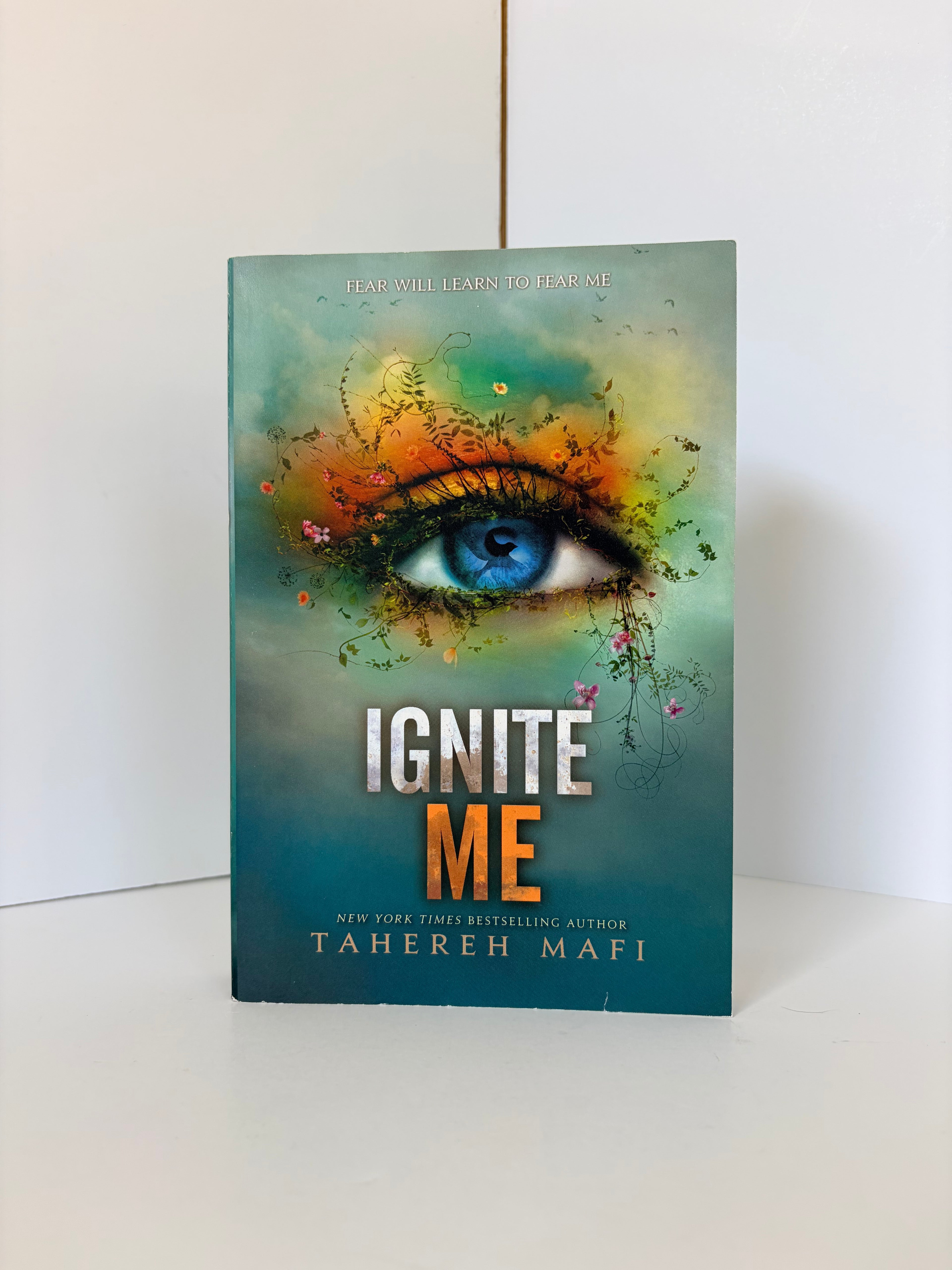 Ignite Me (Shatter Me #3) by Tahereh Mafi (2014, Paperback)