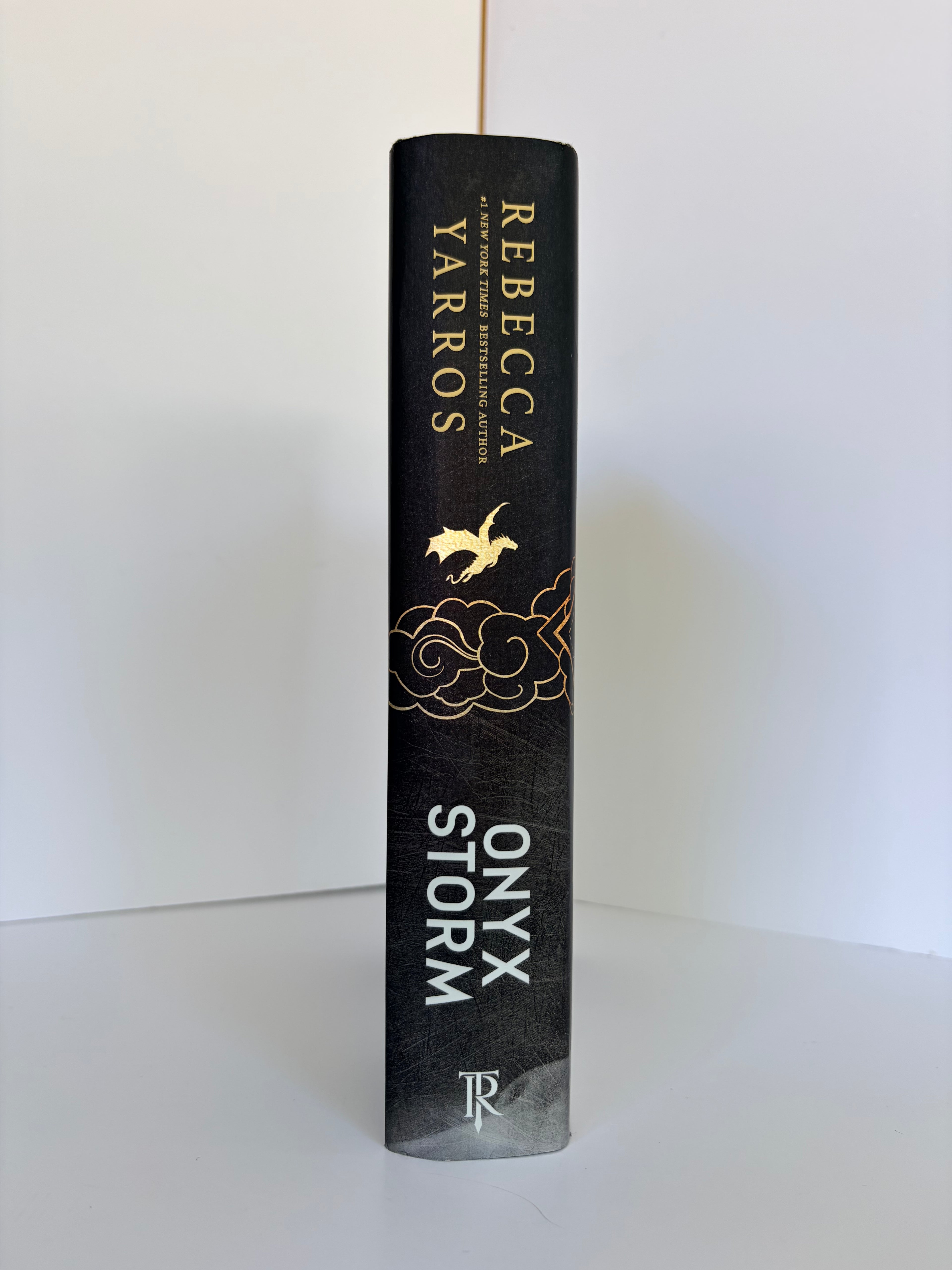 Onyx Storm (Empyrean Series #3) by Rebecca Yarros (2025, Standard Edition)