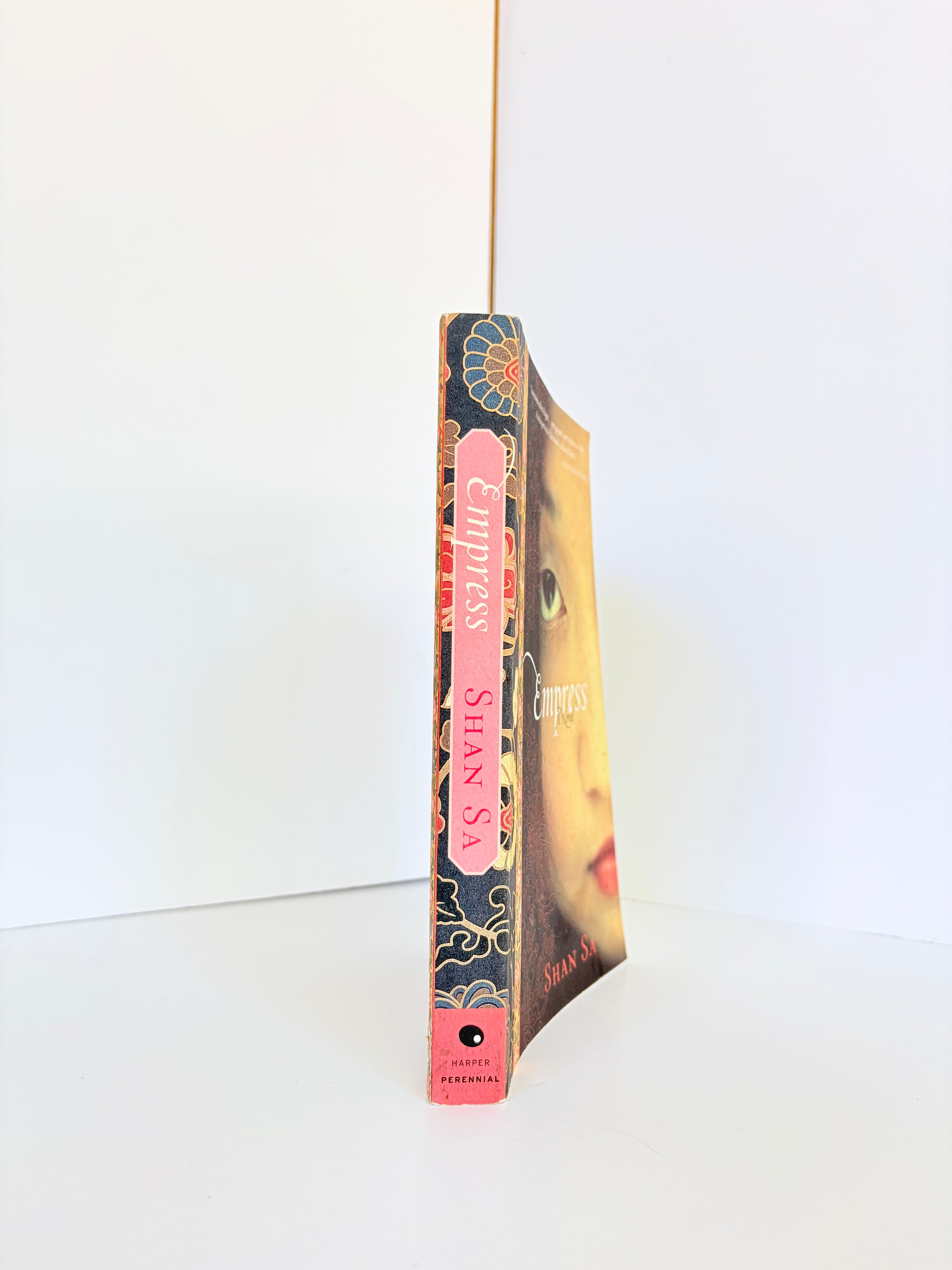 Empress	by Shan Sa (2007, Reprint, Reading Group Guide)