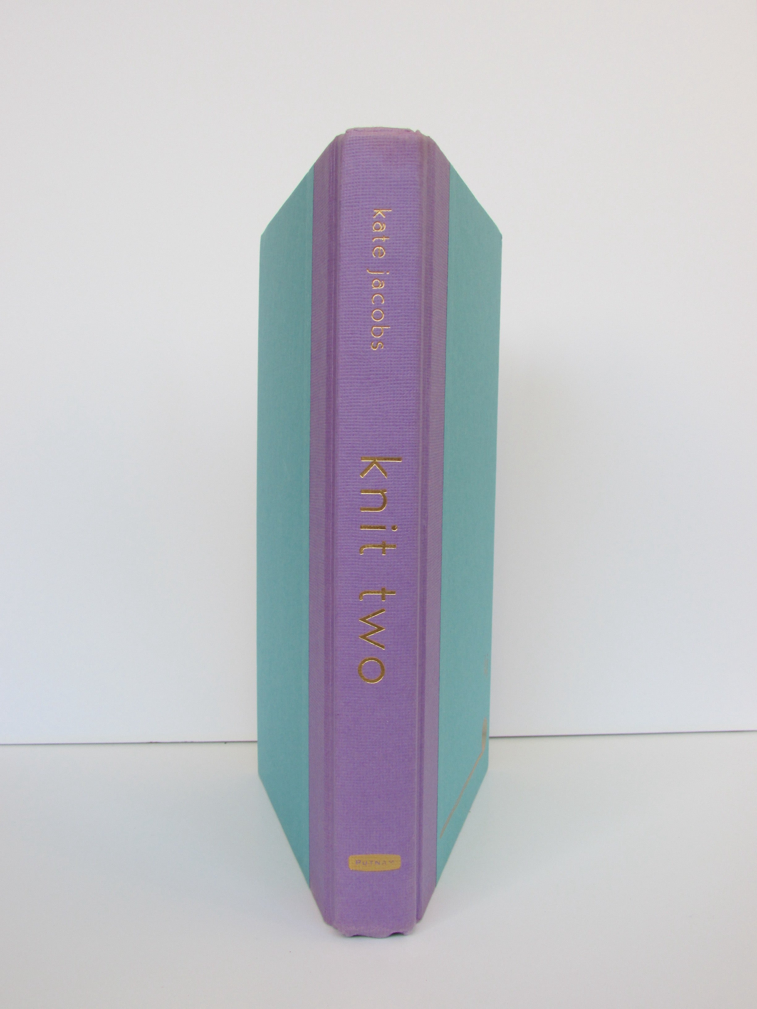 Knit Two (Friday Night Knitting Club #2) by Kate Jacobs (2008, Hardcover)