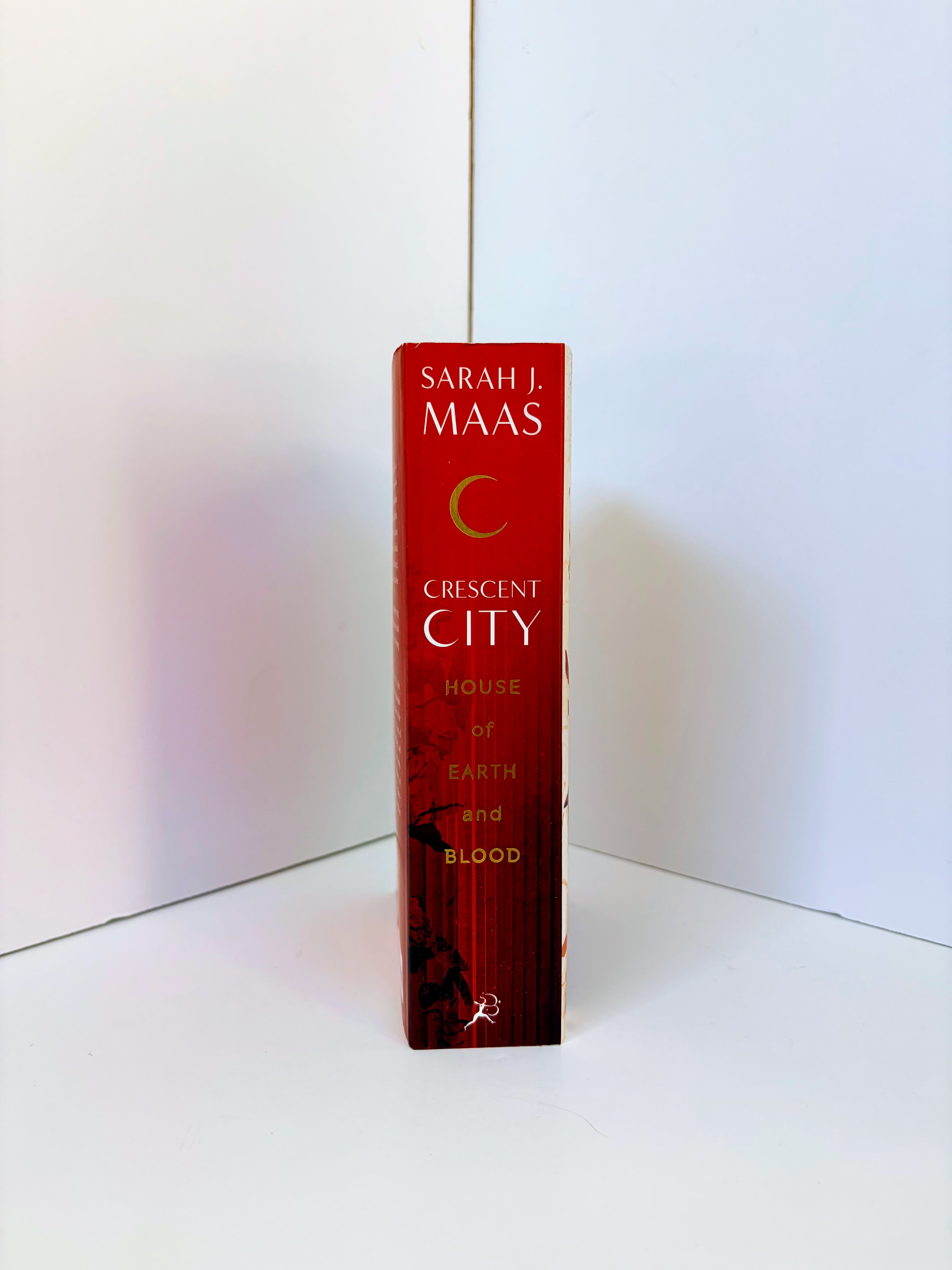 House of Earth and Blood (Crescent City #1) by Sarah J. Maas