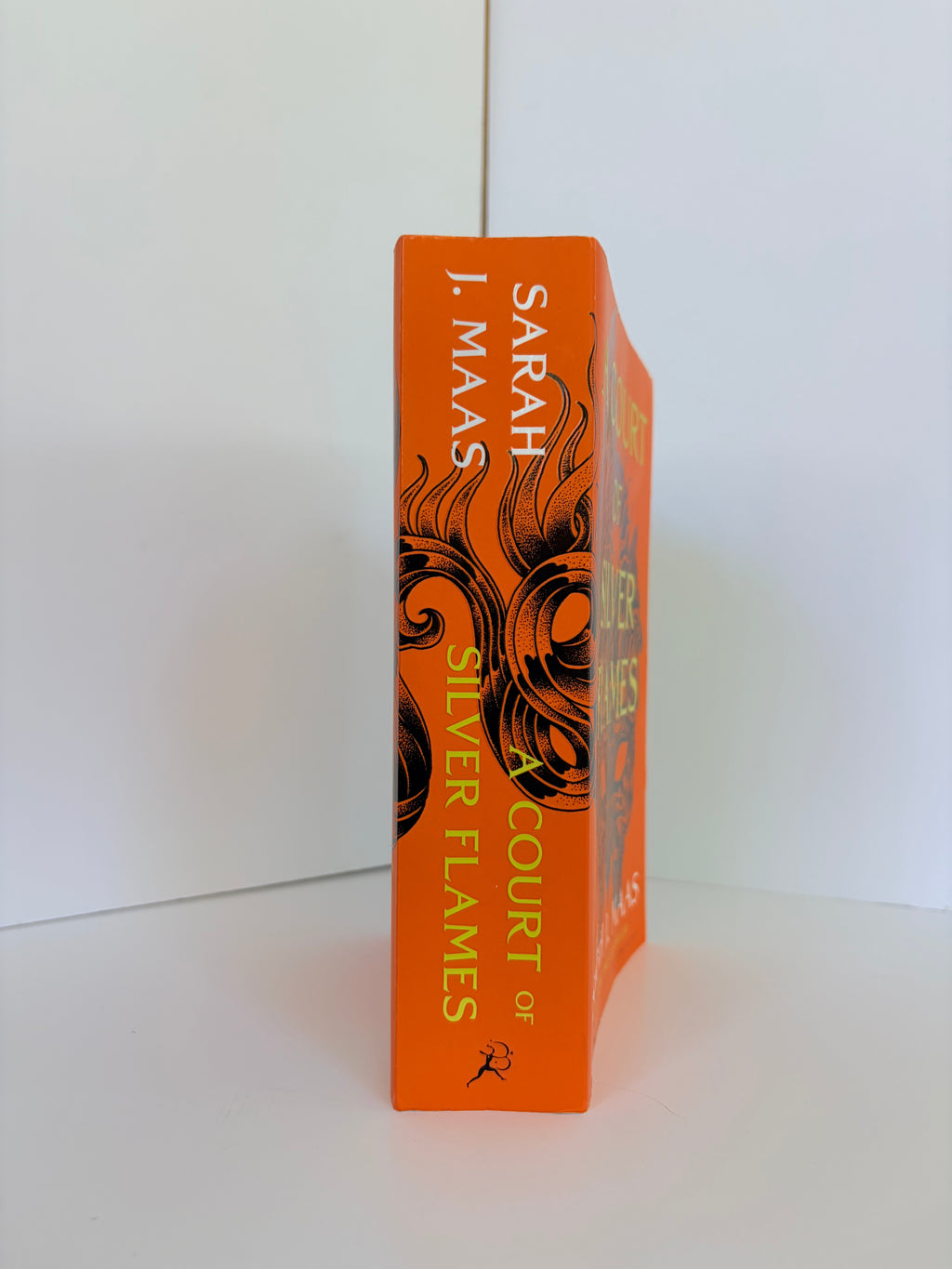 A Court of Silver Flames (A Court of Thorns and Roses #5) by Sarah J. Maas (2022, Paperback) Condition: Very Good
