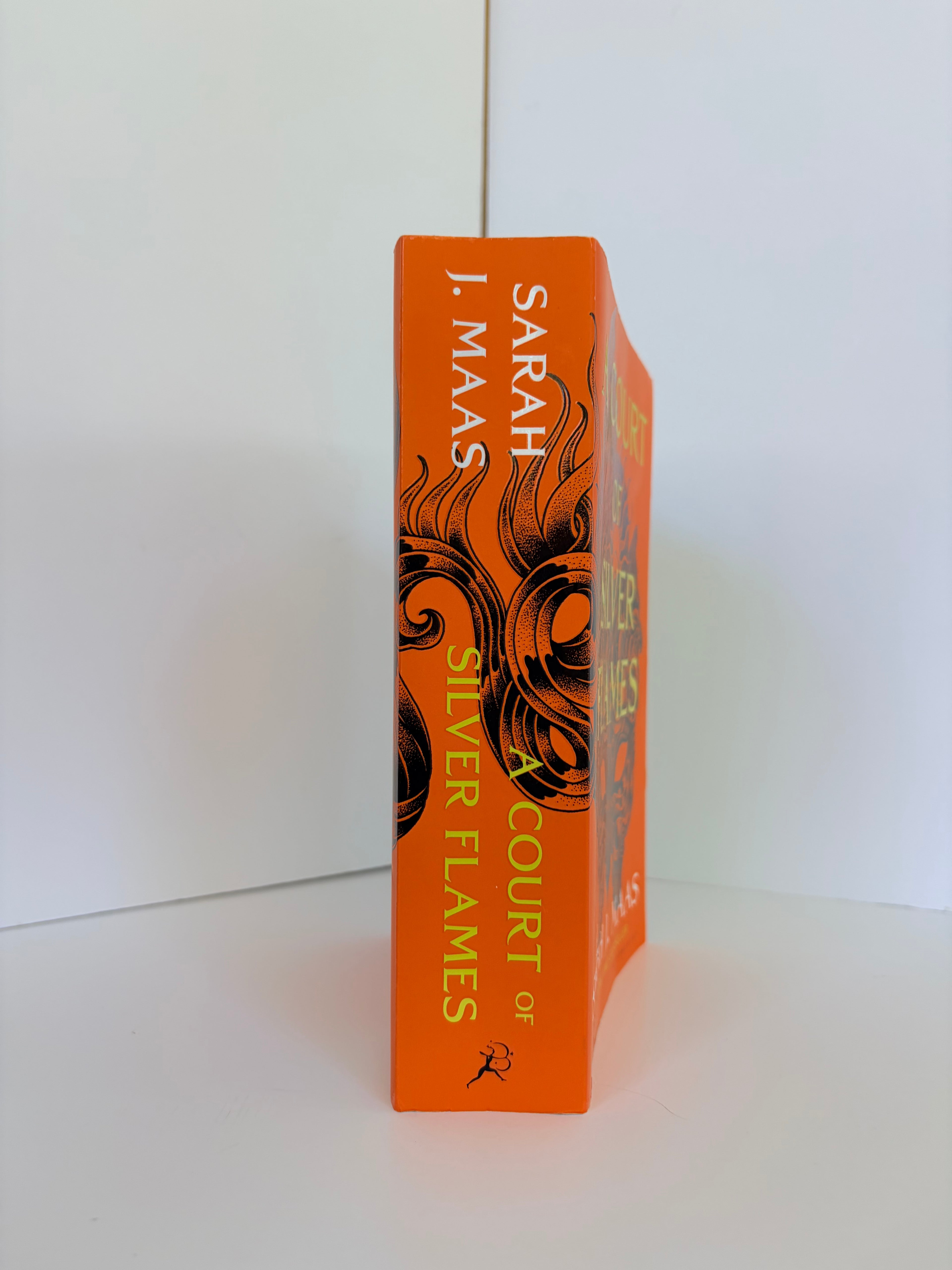 A Court of Silver Flames (A Court of Thorns and Roses #5) by Sarah J. Maas (2022, Paperback) Condition: Very Good