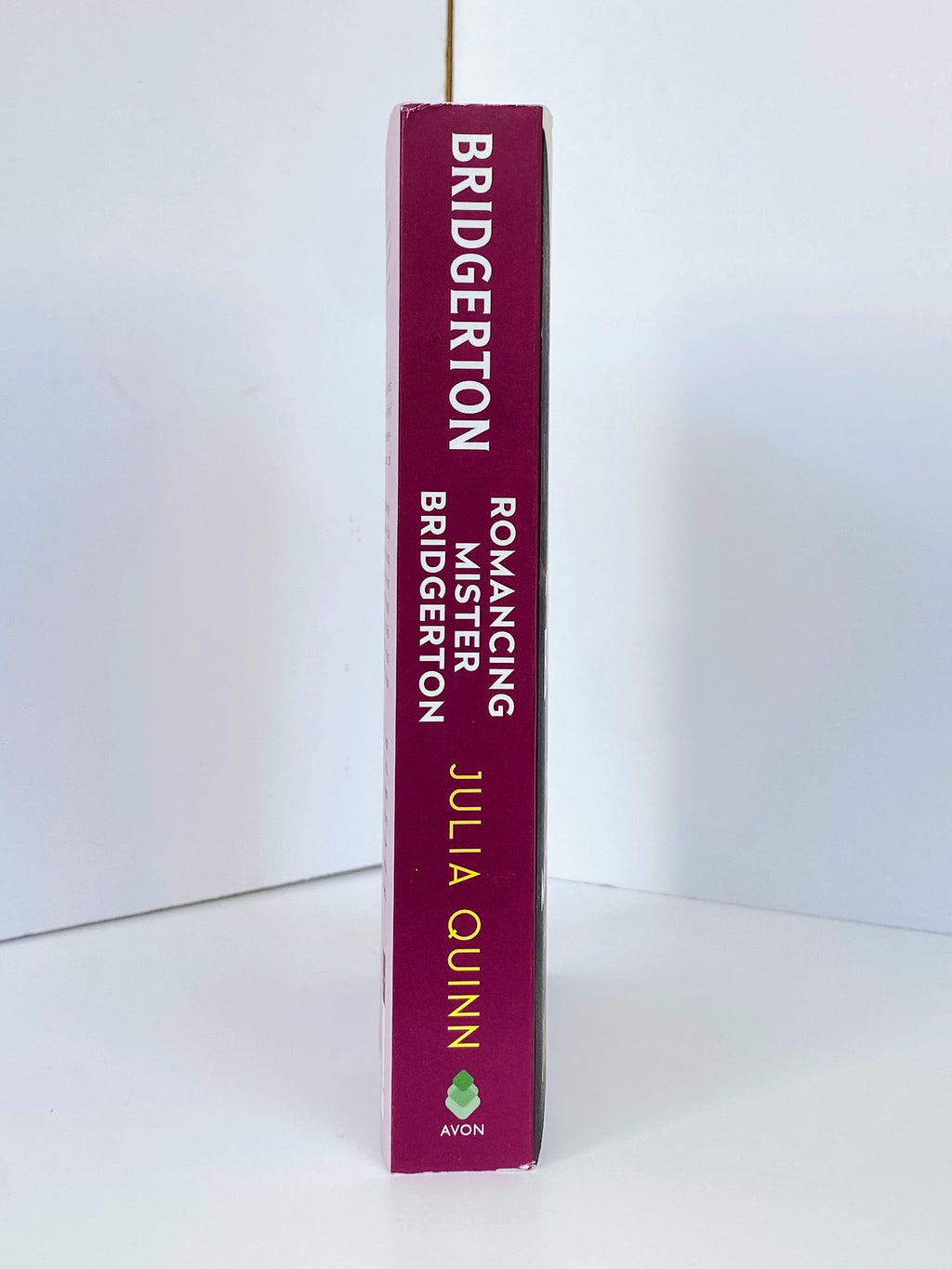 Romancing Mister Bridgerton, Bridgerton Book 4, by Julia Quinn (Trade, Paperback)