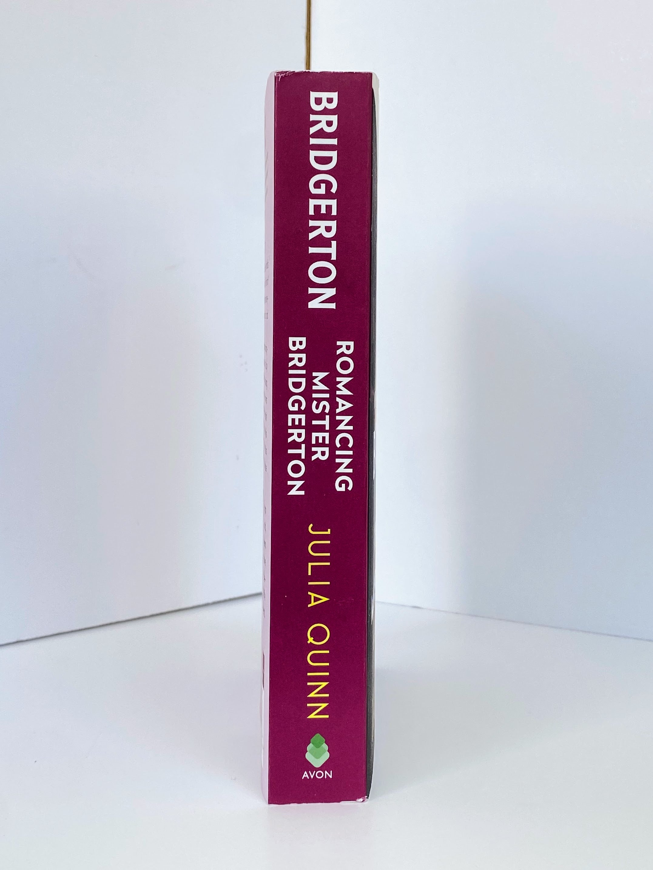 Romancing Mister Bridgerton, Bridgerton Book 4, by Julia Quinn (Trade, Paperback)